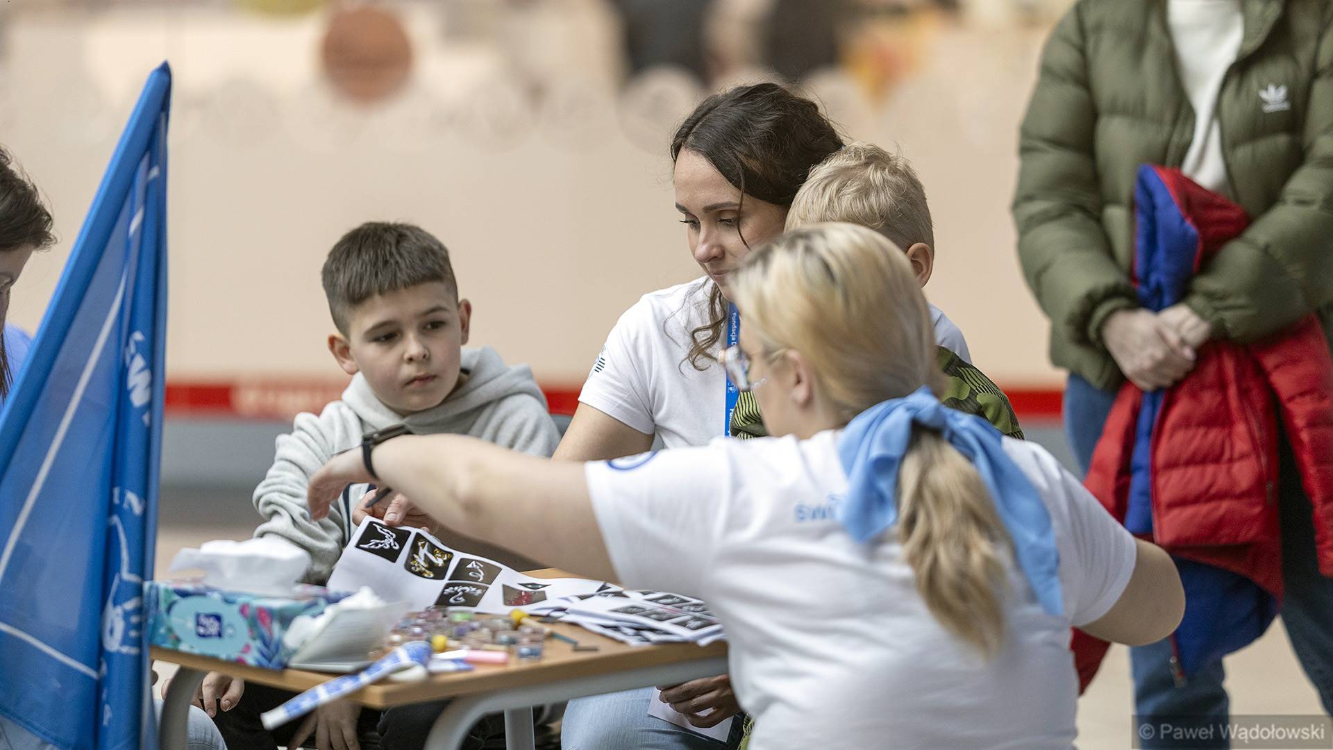 "Piknik z Autyzmem" w łomżyńskiej Galerii Veneda, 12.04.2025, fot. Paweł Wądołowski