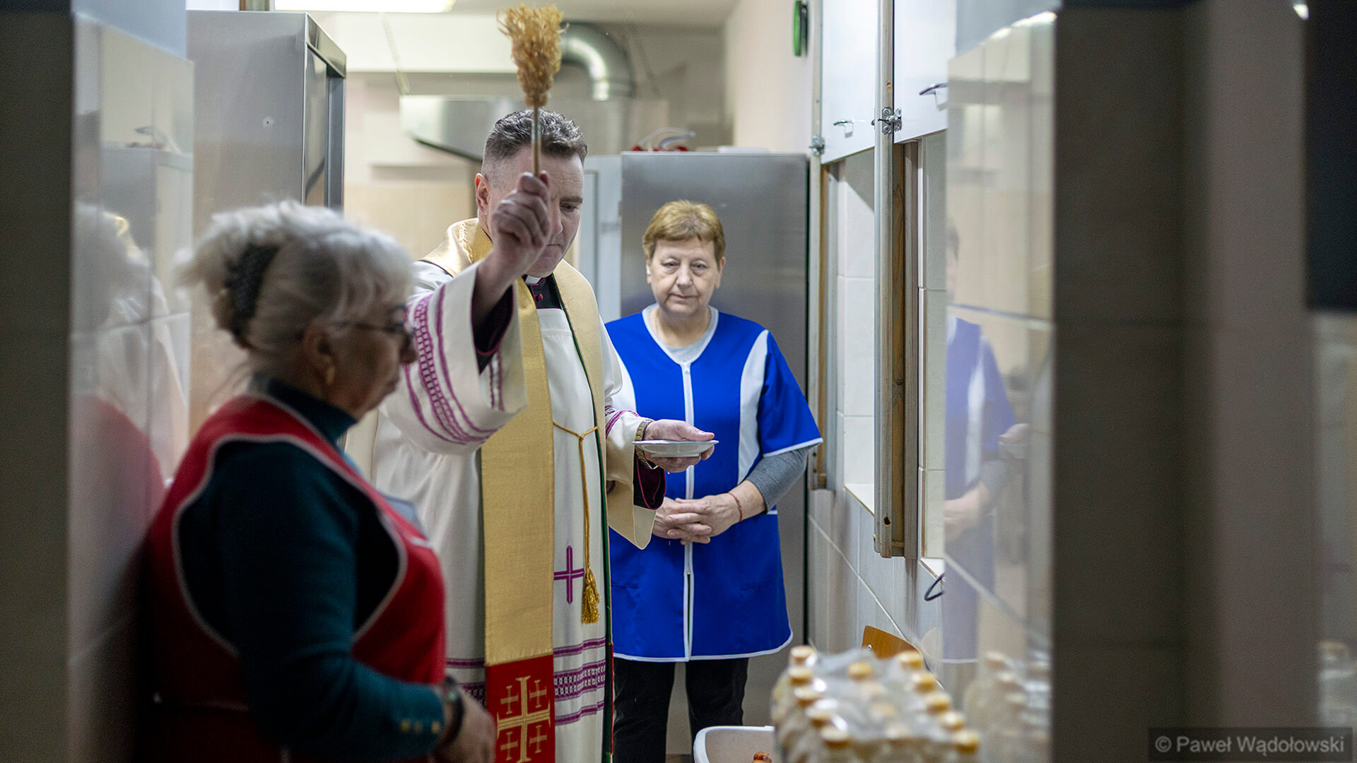 Paczki dla podopiecznych łomżyńskiej Caritas, 16.04.2025, fot. Paweł Wądołowski